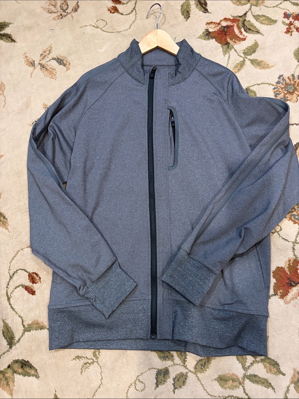 LULULEMON Men's  grey Performance Jacket with Subtle Logo